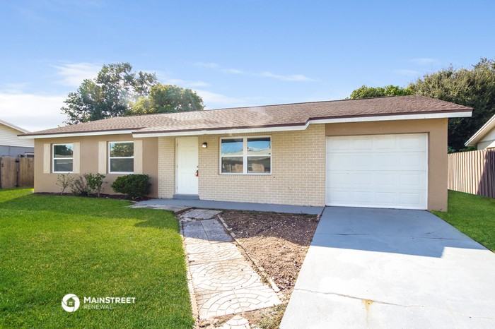 2146 Sandalwood Dr - Photo 2 of 16