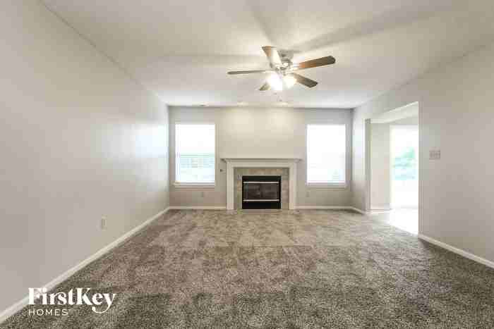 8515 Coralberry Ln - Photo 2 of 15