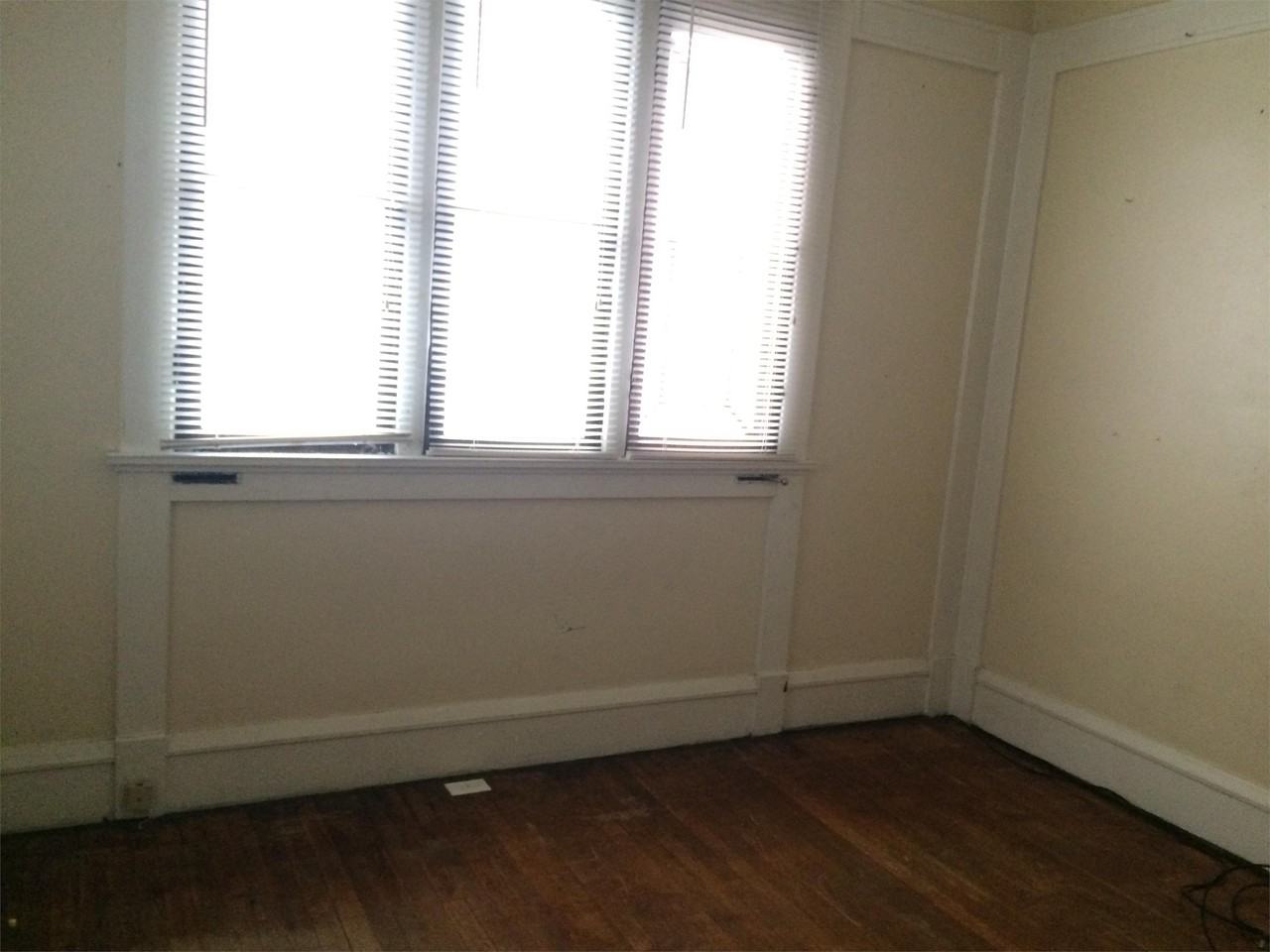 130 Leland Ave - Photo 7 of 13