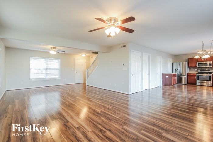 7060 Morello Ln - Photo 3 of 16