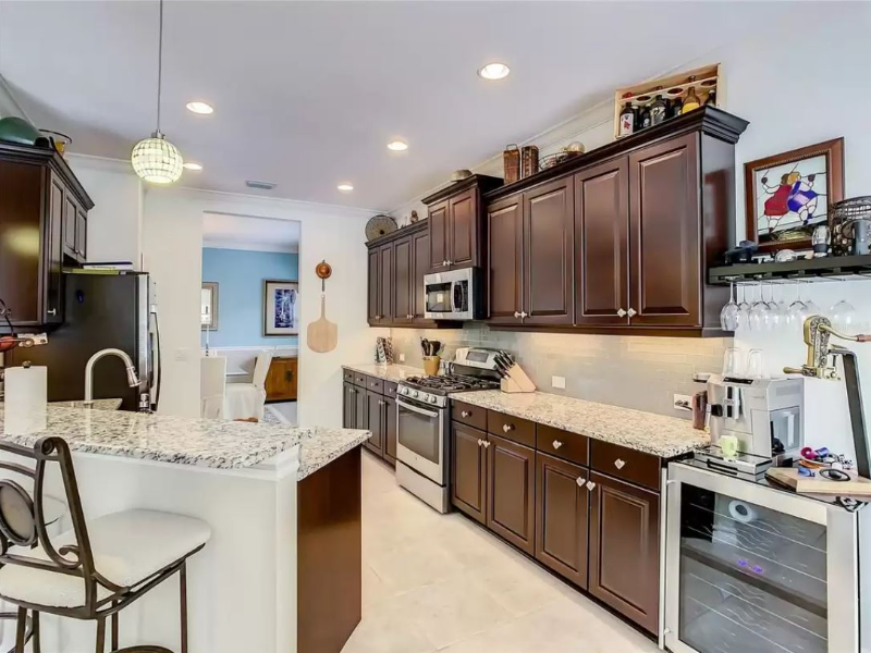 12131 Stuart Dr - Photo 2 of 15