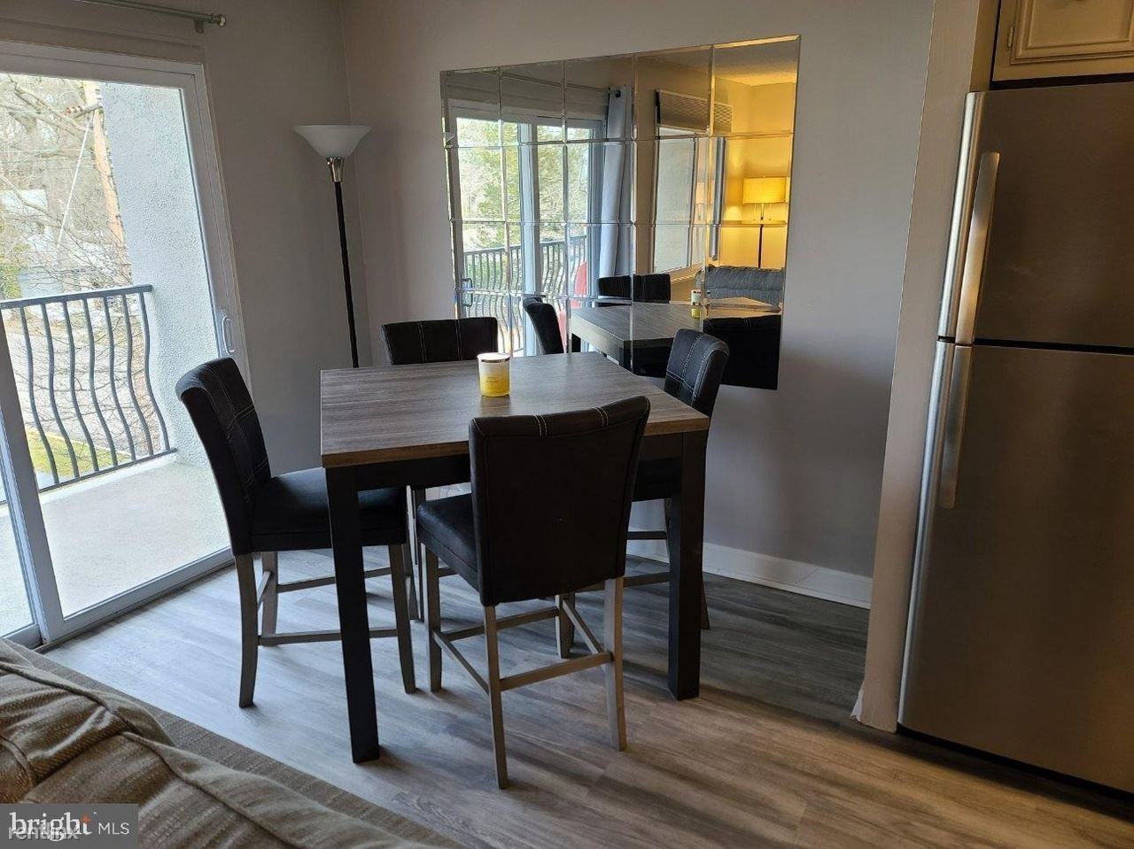 84 Sussex St #7 - Photo 2 of 8