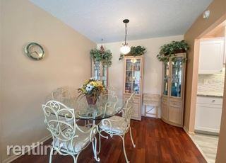 3207 Beneva Rd #102 - Photo 2 of 6