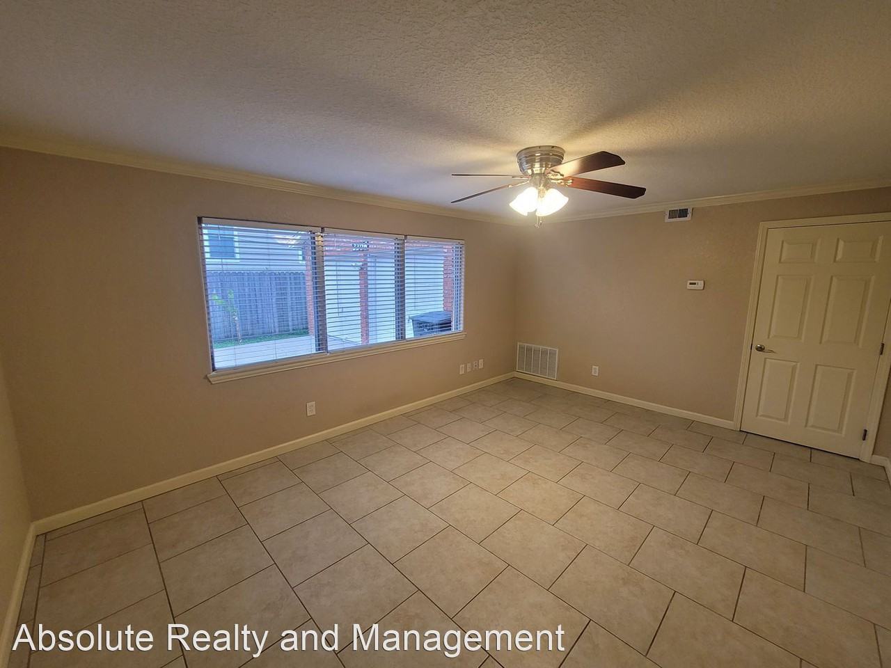 3306 59th St - Photo 3 of 18