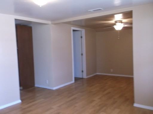 2312 SE 11th St - Photo 2 of 11