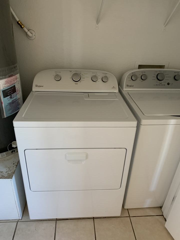 116 W Adams St - Photo 2 of 38