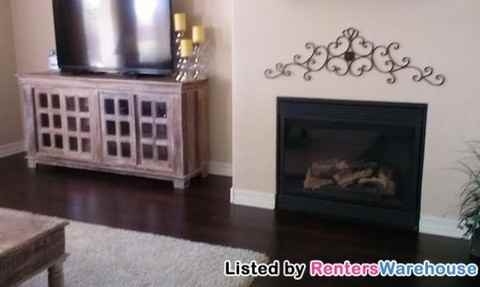 5856 S Joslyn Ln - Photo 3 of 10