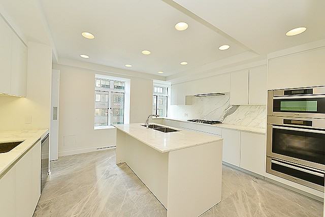 737 Park Ave #15E