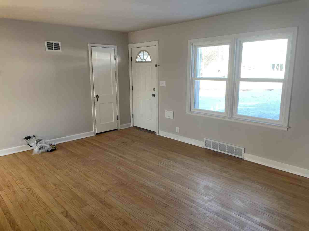 135 N 3rd St #1 - Photo 3 of 10