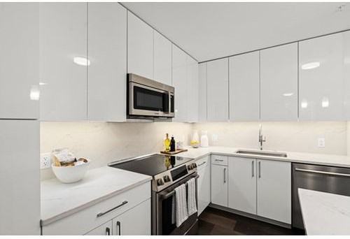 771 Harrison Ave #306