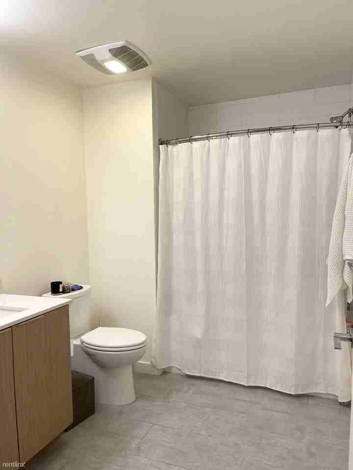 1231 S Hill St - Photo 3 of 17