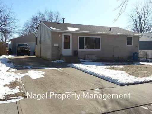 904 N Williams Ave - Photo 2 of 5