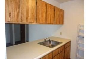 Huron Apartments - Photo 2 of 12