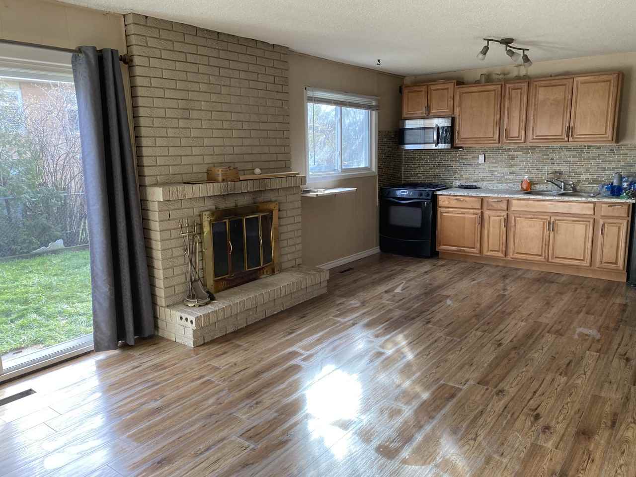 35 Ashurst Cres - Photo 2 of 7