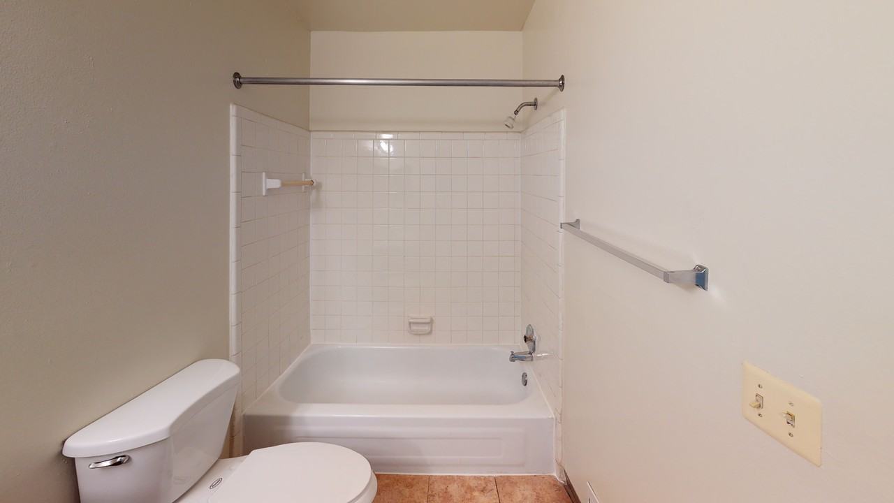 Bridgewood Apartments 25891 Bridgewood Ln, Flat Rock, MI 48134 Zumper