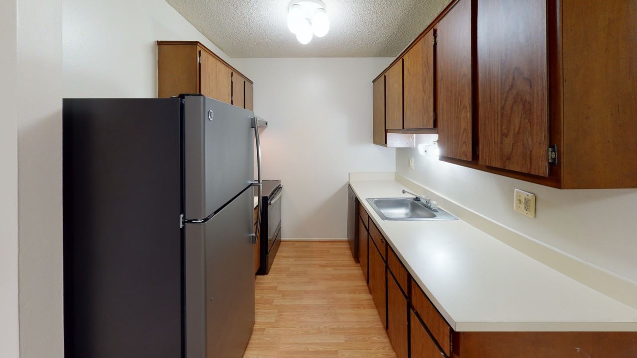 Bridgewood Apartments 25891 Bridgewood Ln, Flat Rock, MI 48134 Zumper