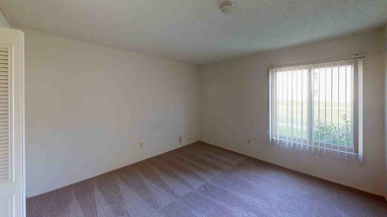 Bridgewood Apartments 25891 Bridgewood Ln, Flat Rock, MI 48134 Zumper