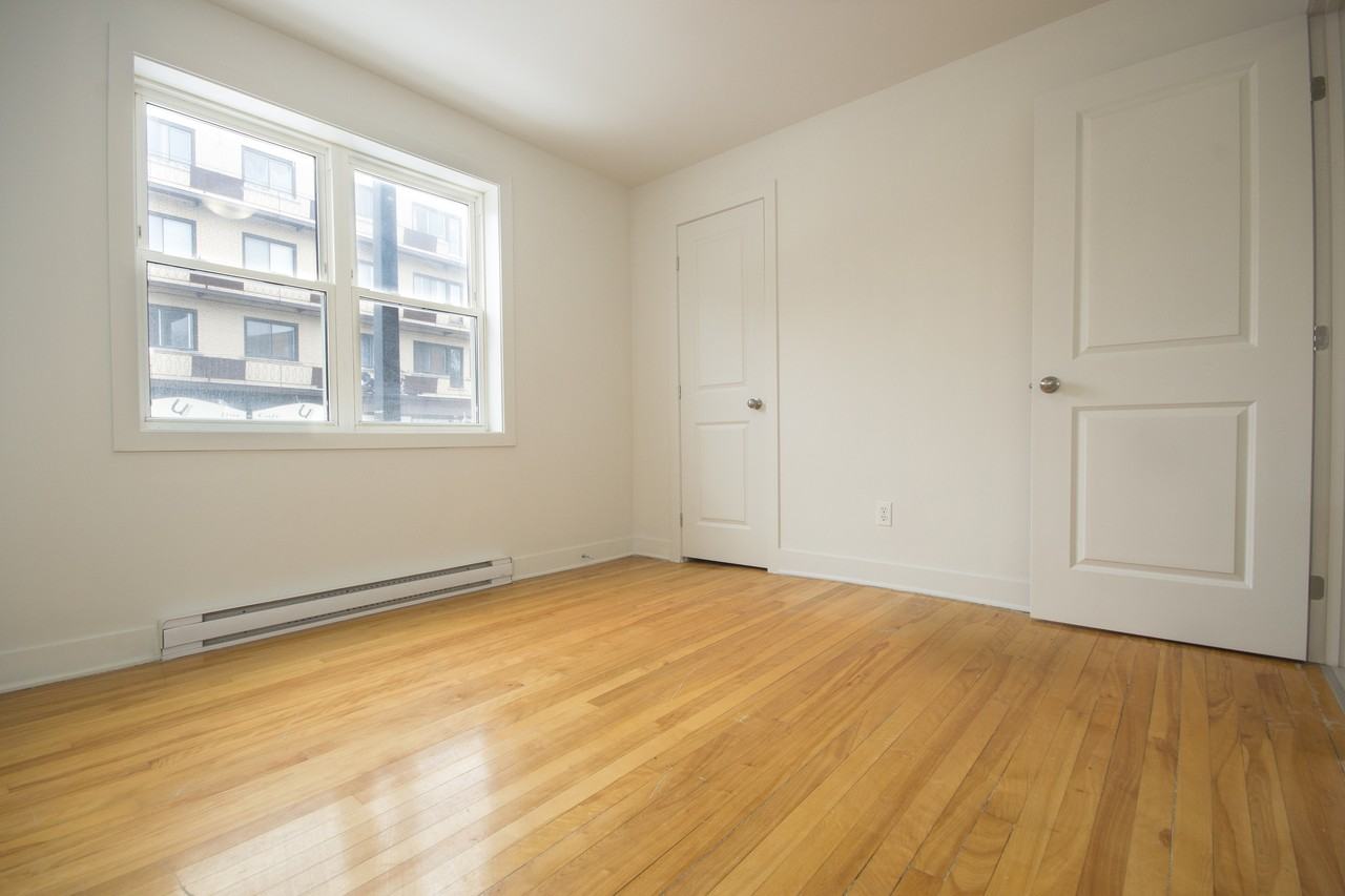 3561 Rue Masson #5 - Photo 2 of 8