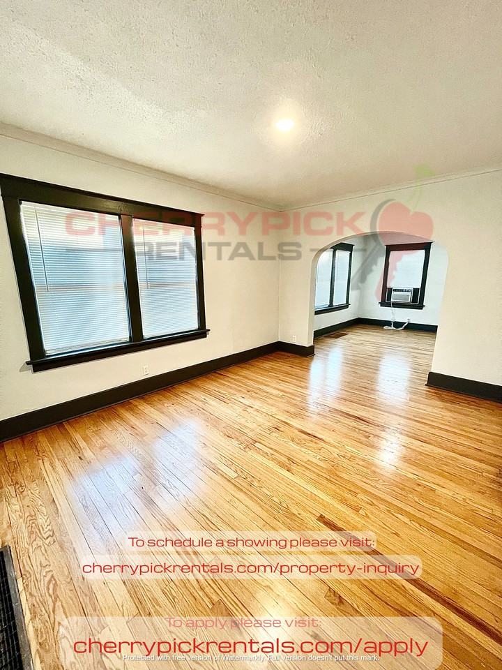 330 North 35th Avenue - Photo 3 of 10