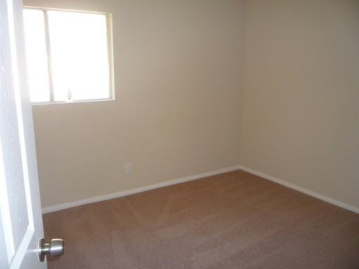 873 Banneker Dr - Photo 3 of 6