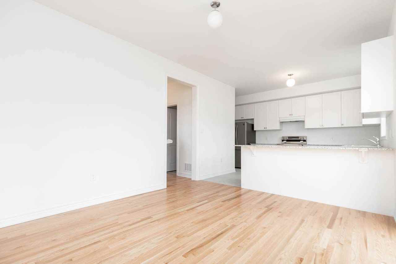 32 Longshore Way - Photo 2 of 10