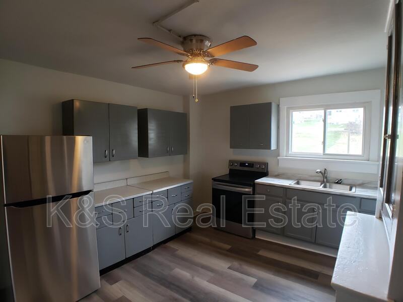 414 Church St - Photo 3 of 9