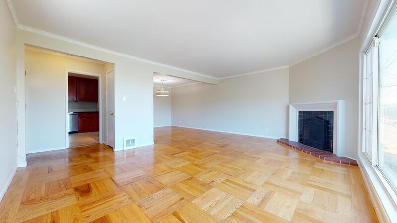 384 384 Chester Street - Main - Photo 3 of 17