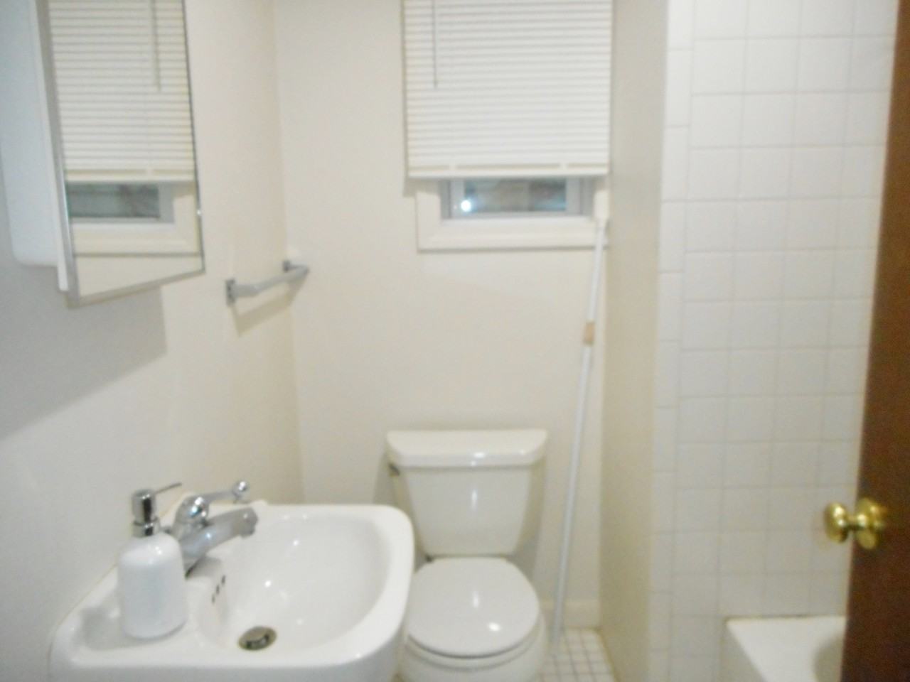 808 Main Street #B - Photo 4 of 9