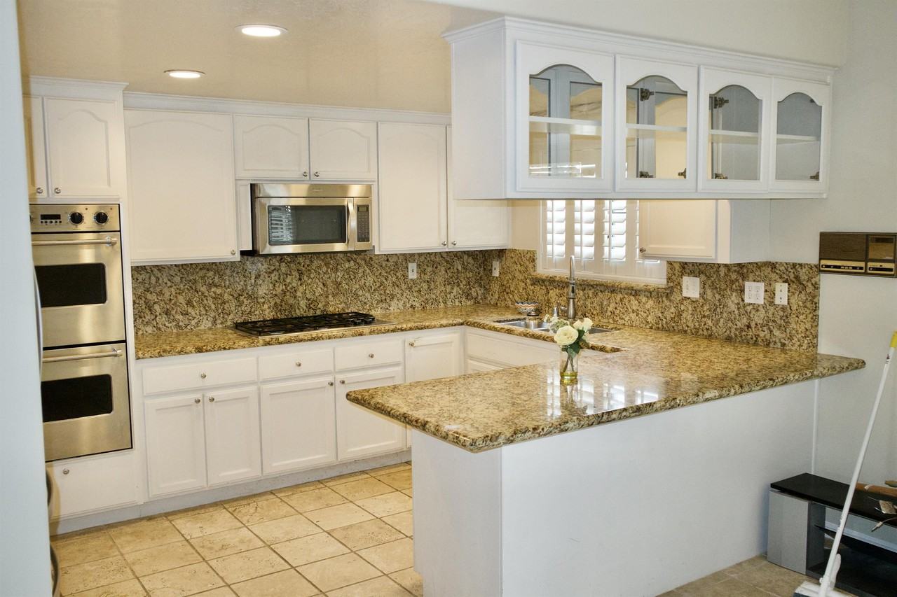 6010 S Pacific Coast Hwy #11 - Photo 5 of 27
