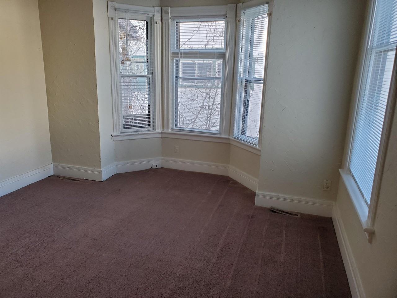 1329 N 12th St #1329LOWER - Photo 3 of 13