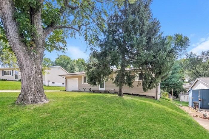 5152 Auriesville Ln - Photo 2 of 15