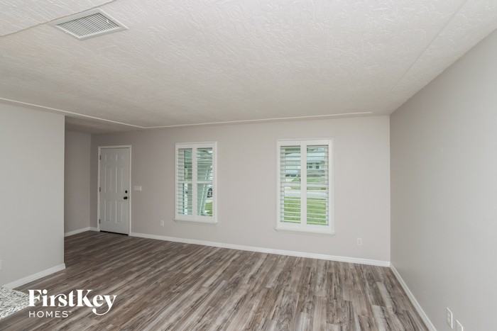 525 Sacre Coeur Dr - Photo 3 of 15