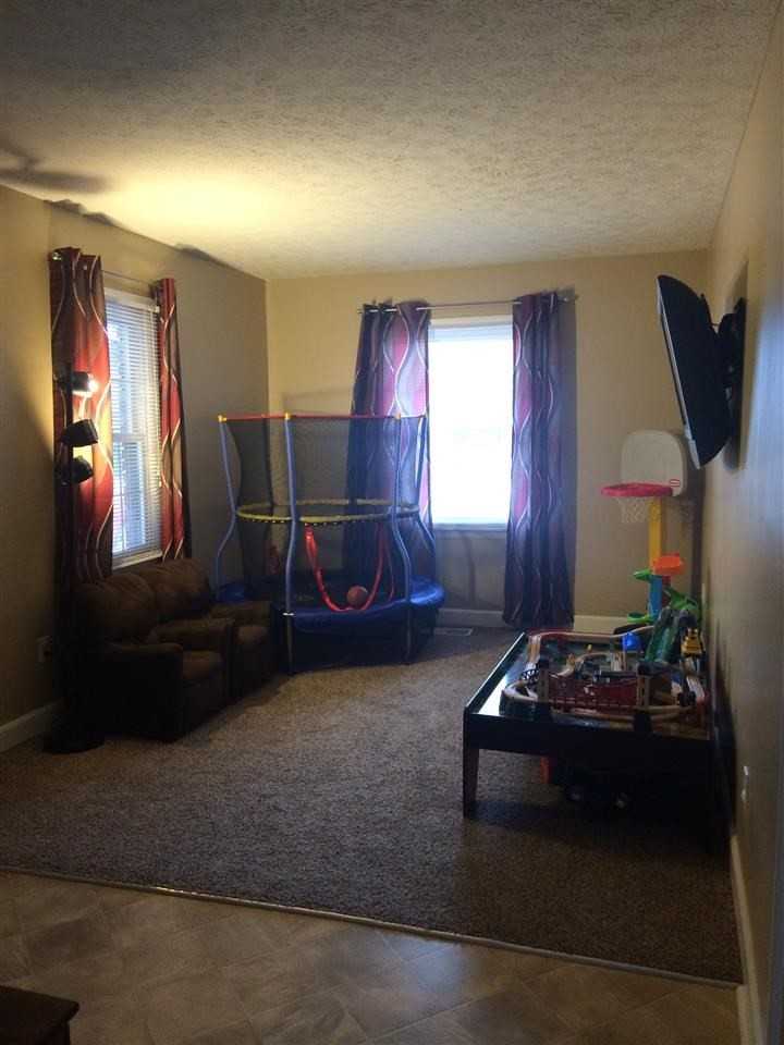 307 Walnut Ln - Photo 2 of 23