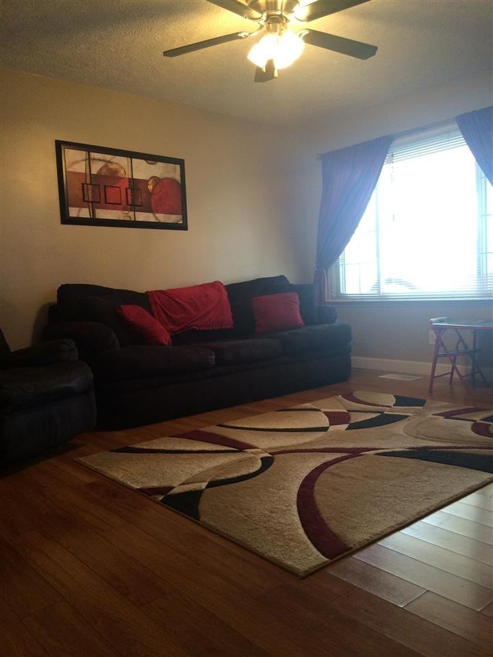 307 Walnut Ln - Photo 3 of 23