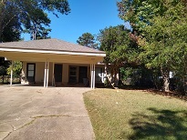 1025 Louise Ln - Photo 2 of 10