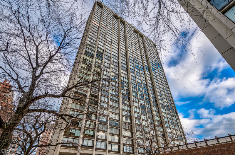 5455 N Sheridan Rd #3811