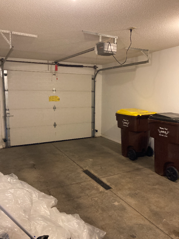 201 Autumn Dr #B - Photo 2 of 12