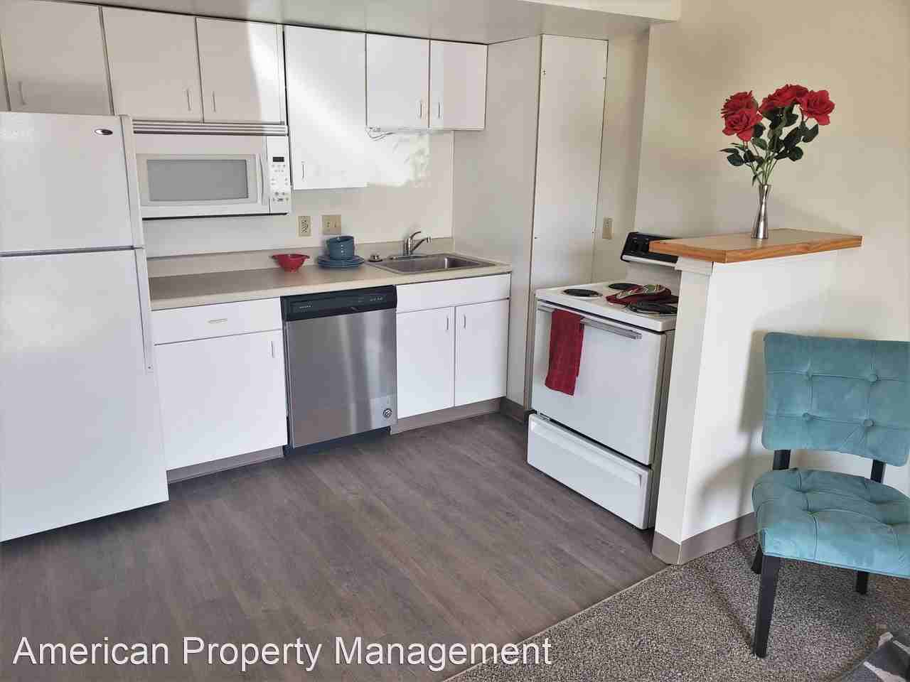 1700 N Manhattan Ave. - Photo 3 of 27