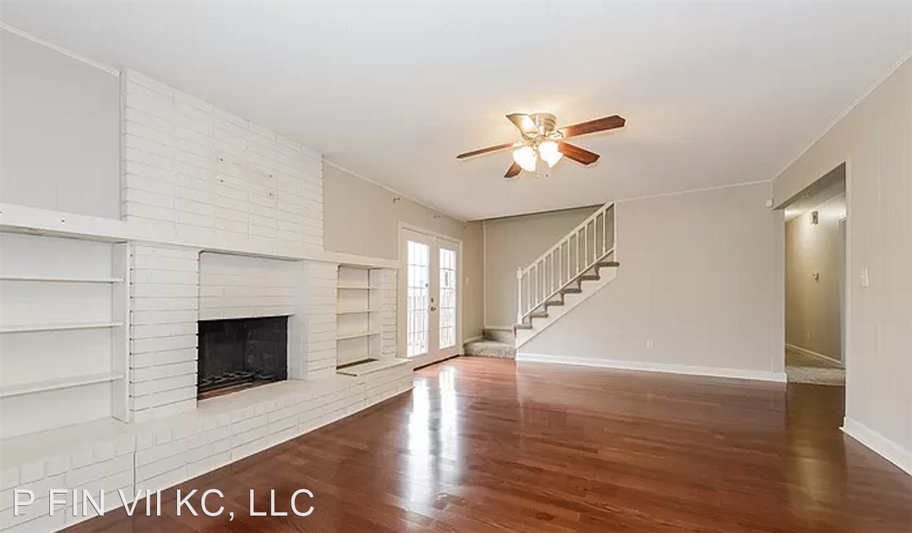 516 E 129th Ter - Photo 3 of 22