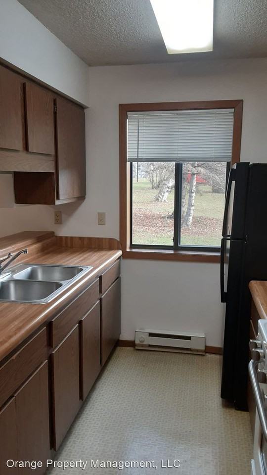 140 S. 8th St - Photo 2 of 13