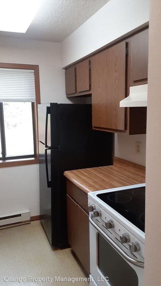 140 S. 8th St - Photo 3 of 13