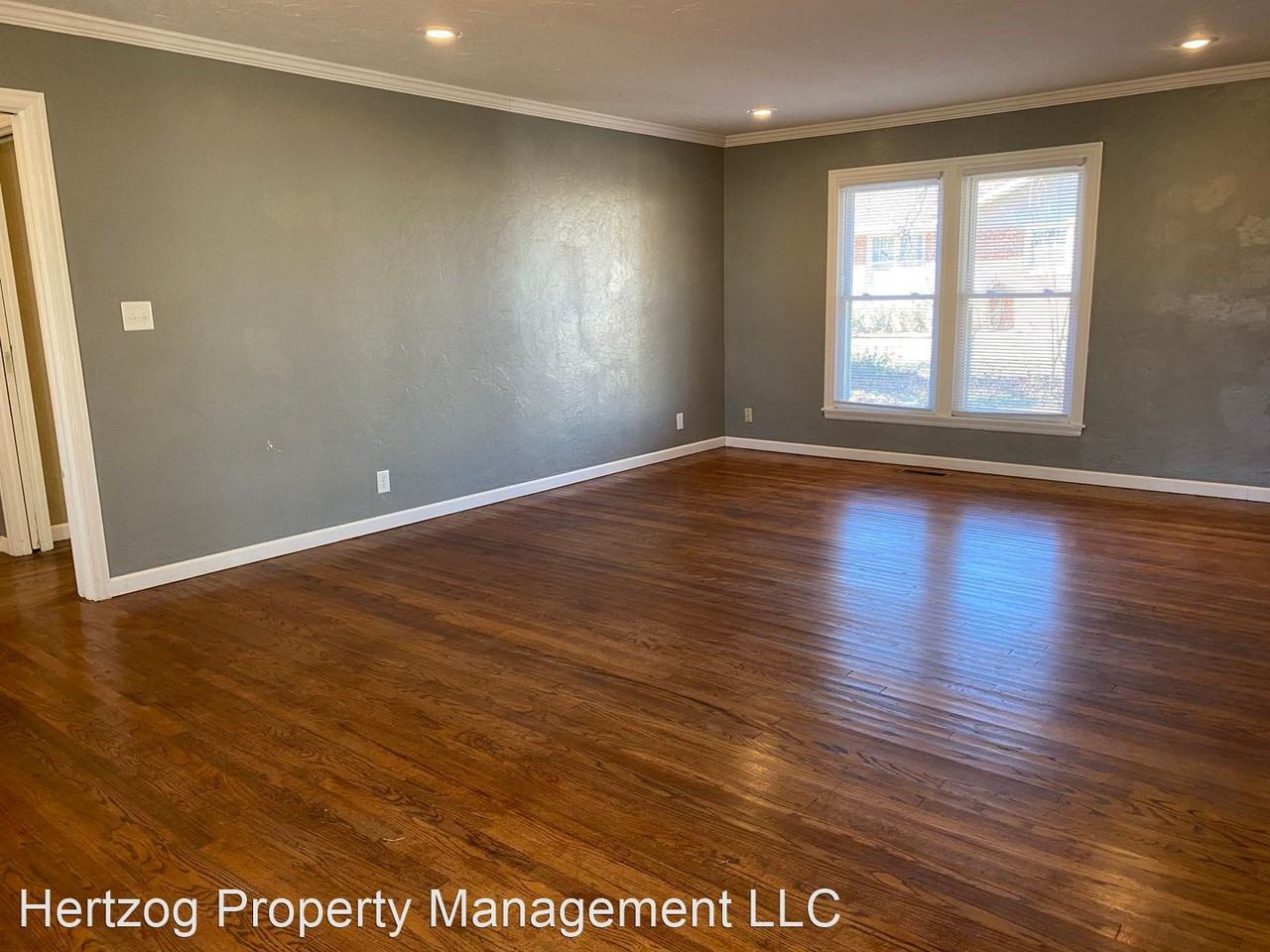 201 N Cherry St - Photo 3 of 25