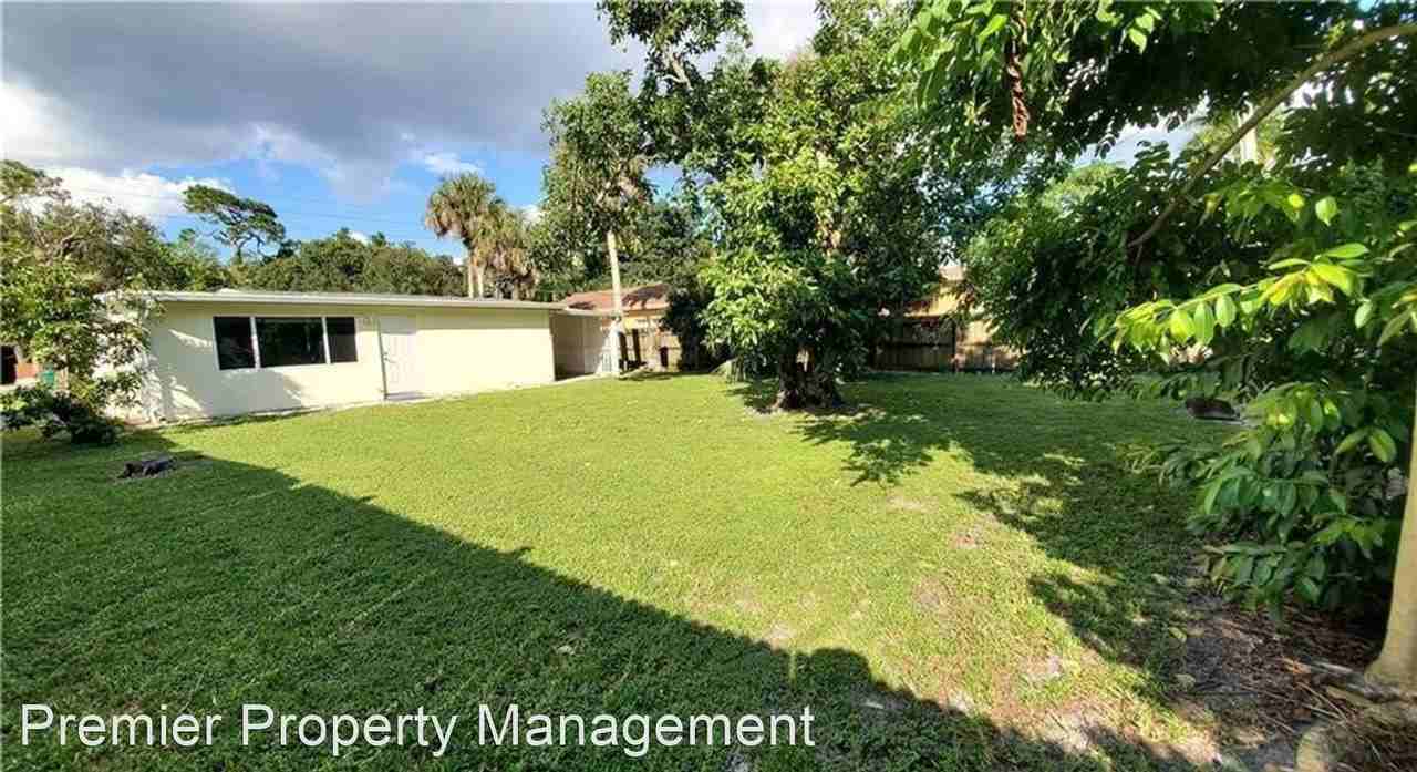 3024 Estey Ave - Photo 2 of 34