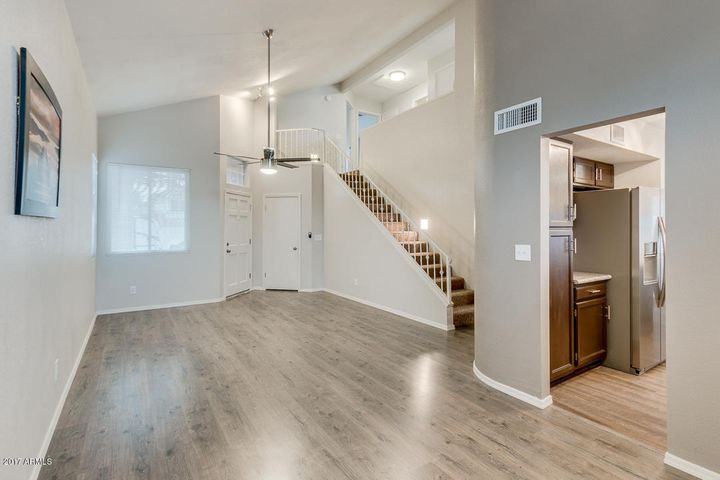 4060 E Woodland Dr - Photo 5 of 22