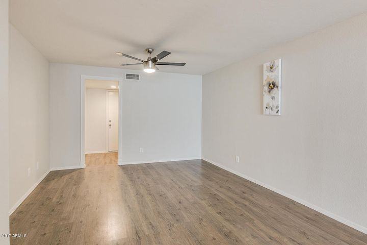 4060 E Woodland Dr - Photo 6 of 22