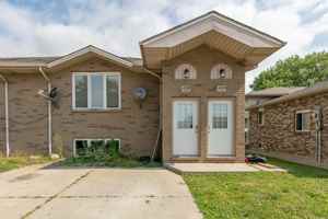 featured image of 433 Oak St E