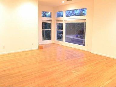 710 E 45th St - Photo 2 of 13