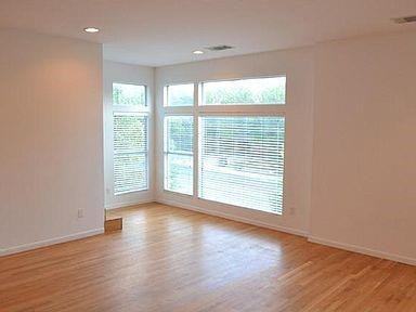 710 E 45th St - Photo 3 of 13