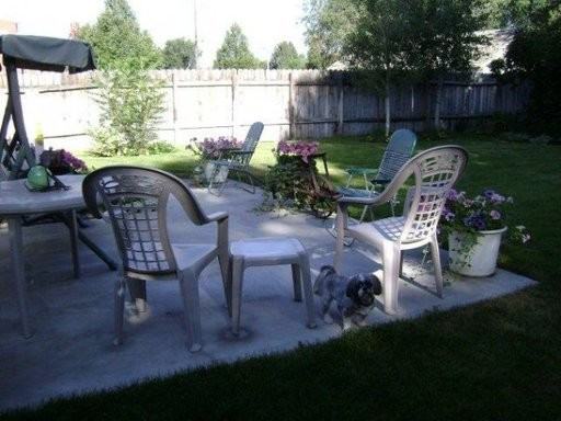 437 W 2nd N - Photo 3 of 11