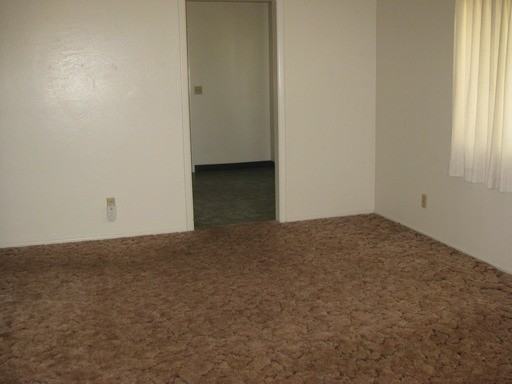 359 Northview Dr - Photo 2 of 7